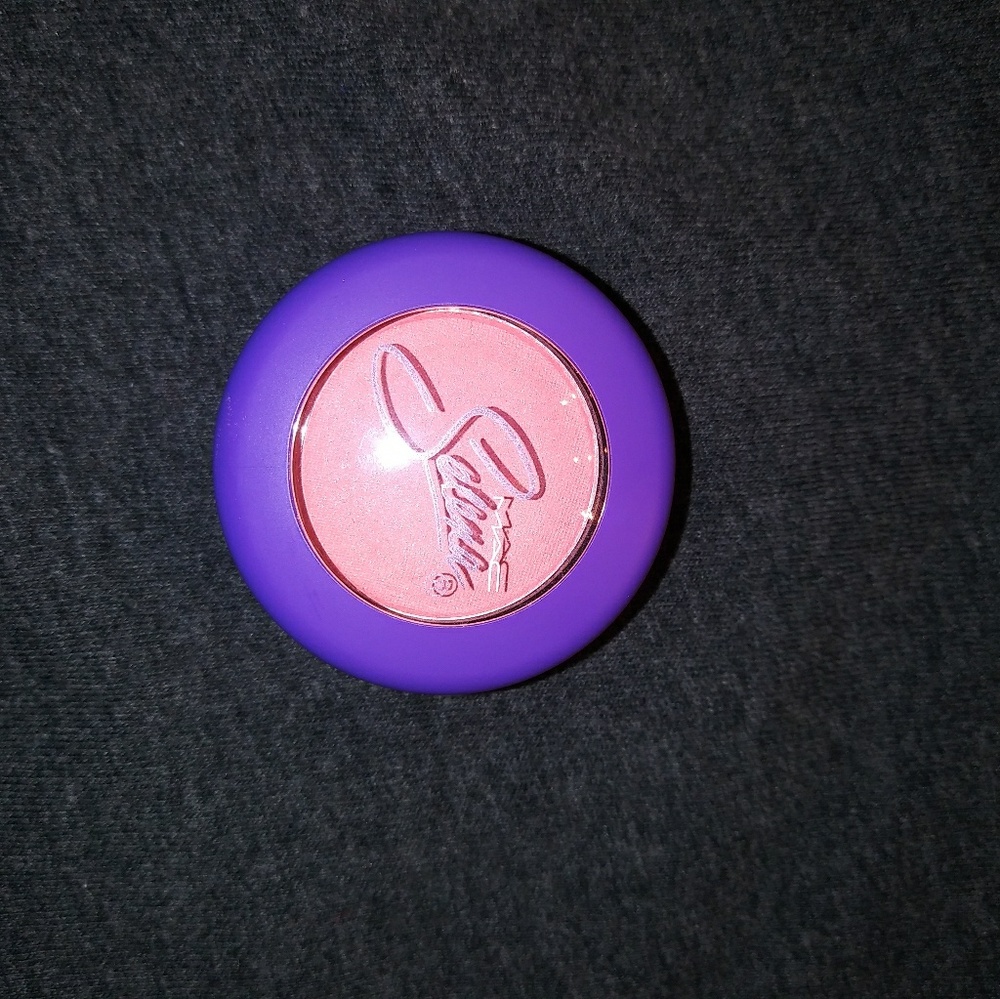 🆕 Authentic Limited Edition MAC×SELENA Eyeshadow